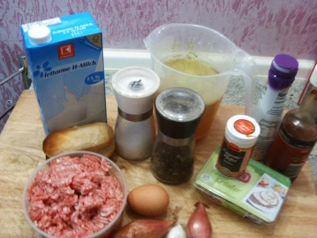 Hackklösschen mit Käsesoße - Rezept - Bild Nr. 2