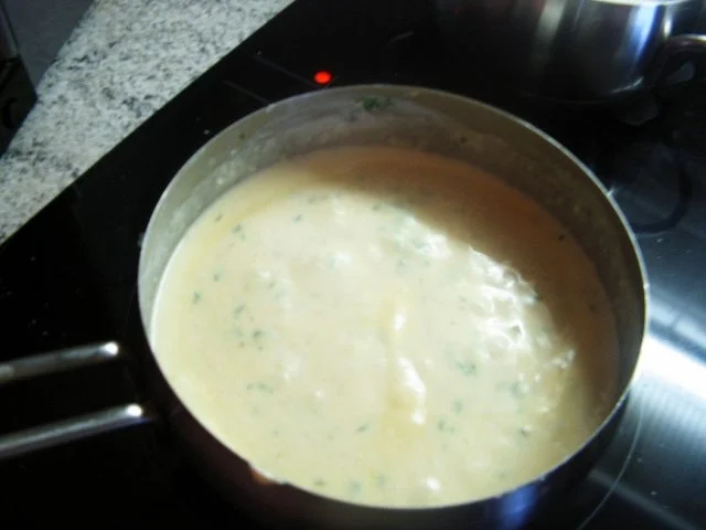 Hackklösschen mit Käsesoße - Rezept - Bild Nr. 8