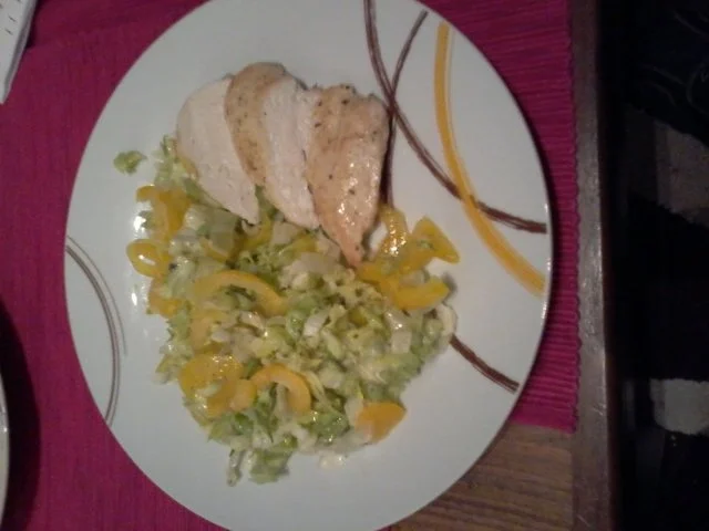 Hähnchenbrustfilets an endivien Paprika Salat - Rezept