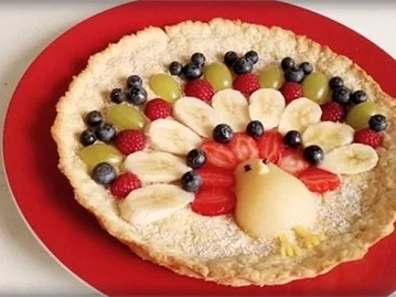 Tarte-Tonkabohnen mit „Pfau“ geschmückt - Rezept - Bild Nr. 3