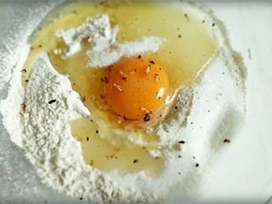 Tarte-Tonkabohnen mit „Pfau“ geschmückt - Rezept - Bild Nr. 8