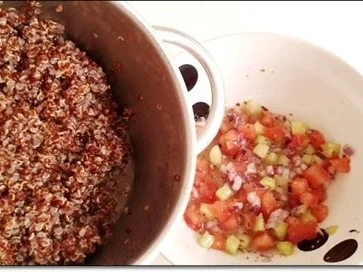 Gebratenes Lachsfilet  mit Quinoa-Salat und Topinambur Chips - Rezept - Bild Nr. 20