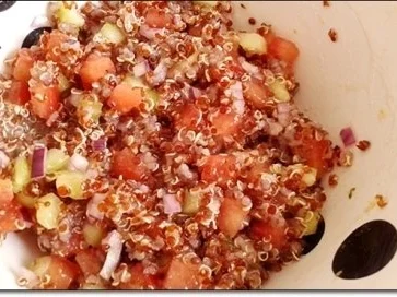 Gebratenes Lachsfilet  mit Quinoa-Salat und Topinambur Chips - Rezept - Bild Nr. 21