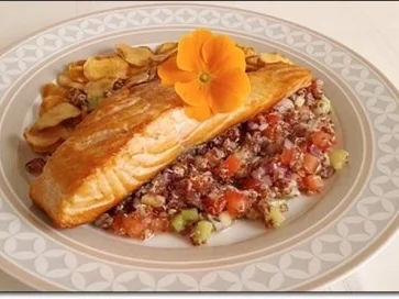 Gebratenes Lachsfilet  mit Quinoa-Salat und Topinambur Chips - Rezept - Bild Nr. 25