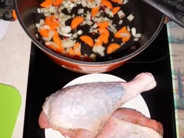 Rezept: Geflügel, Pute: Unterkeule von der Pute mit pikanter Tomatensuga und Pommes fritis Bild Nr. 4 Geflügel, Pute: Unterkeule von der Pute mit pikanter Tomatensuga und Pommes fritis - Rezept - Bild Nr. 4