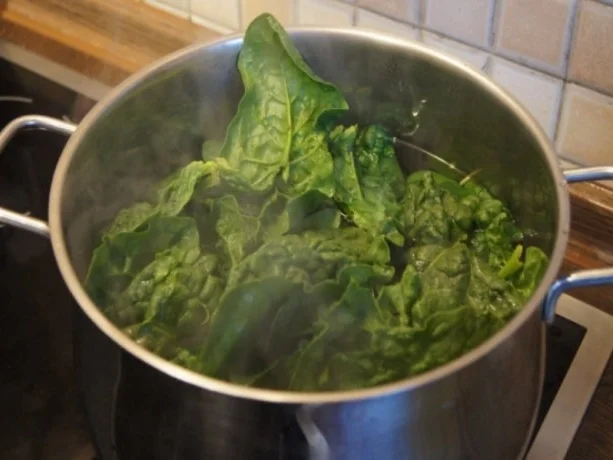 Omelett mit frischen Blattspinat - Rezept - Bild Nr. 4