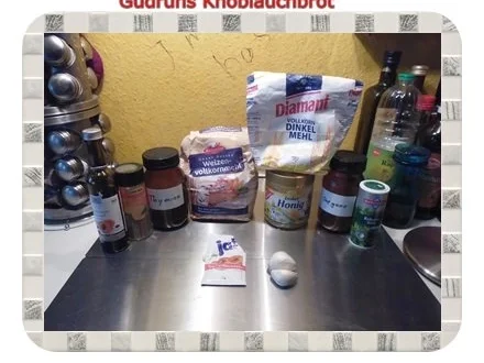 Rezept: Brot: Knoblauchbrot Bild Nr. 2 Brot: Knoblauchbrot - Rezept - Bild Nr. 2