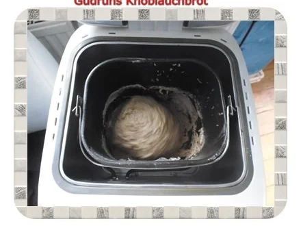 Rezept: Brot: Knoblauchbrot Bild Nr. 8 Brot: Knoblauchbrot - Rezept - Bild Nr. 8