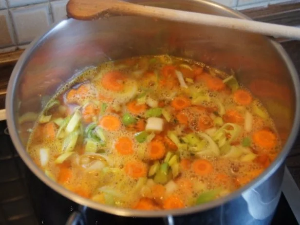 Möhrenblüteneintopf mit Garnelenspieß - Rezept - Bild Nr. 9