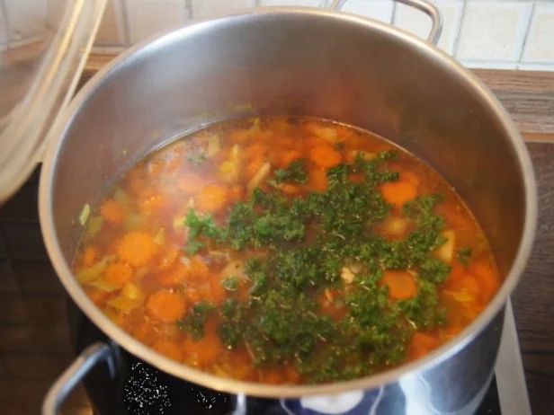 Möhrenblüteneintopf mit Garnelenspieß - Rezept - Bild Nr. 11