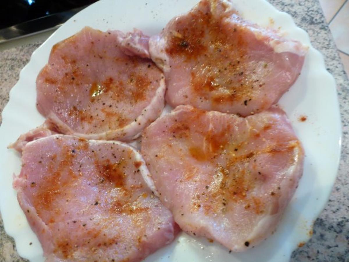 Würzige panierte Schweinesteaks mit Pommes - einfach - von Test00