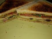 Sandwich mit Schinken und Salami - Rezept