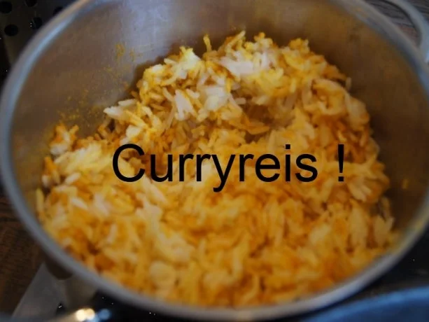 Rindfleischwok mit Brokkoli, Paprika, Sojabohnensprossen und Curryreis - Rezept - Bild Nr. 3