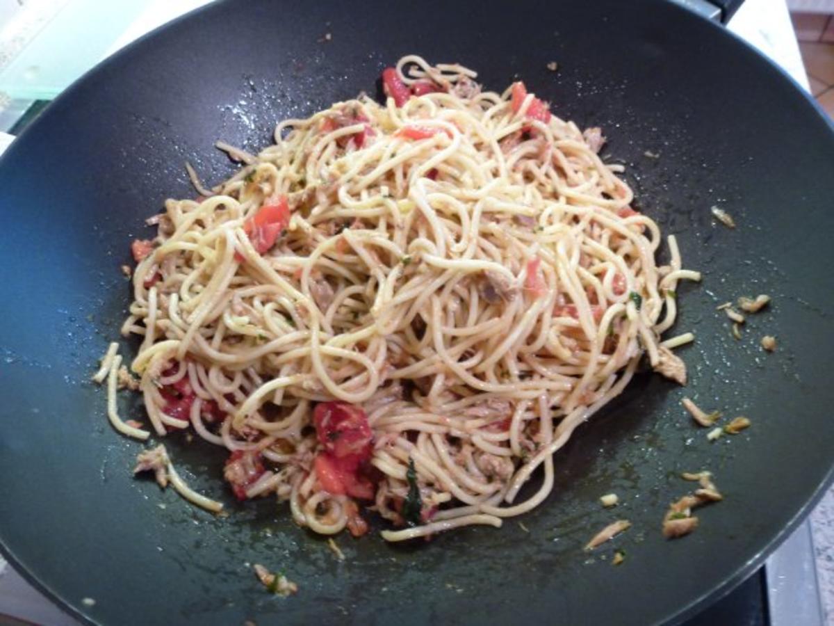 Würzige Knoblauchspaghetti - Rezept - Bild Nr. 5