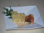 Hähnchen-Ziegenfrischkäse-Päckchen mit Bandnudeln - Rezept