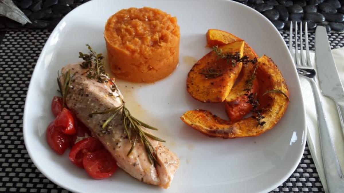 Ofenlachs mit Schmorkürbis und Süßkartoffelpüree - Rezept - kochbar.de