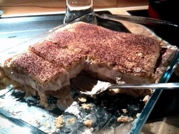 Tiramisukuchen mit Kaffecreme auf Biskuitboden - Rezept