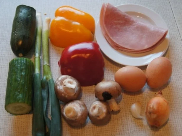 Rezept: Pikantes Omelett mit Gemüse Bild Nr. 2 Pikantes Omelett mit Gemüse - Rezept - Bild Nr. 2