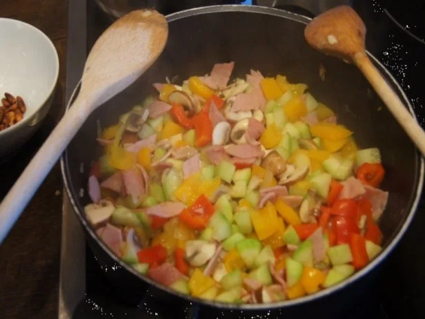 Rezept: Pikantes Omelett mit Gemüse Bild Nr. 6 Pikantes Omelett mit Gemüse - Rezept - Bild Nr. 6