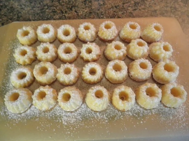 Rezept: Zitronen - Mini - Gugl ... Bild Nr. 13 Zitronen - Mini - Gugl ... - Rezept - Bild Nr. 13