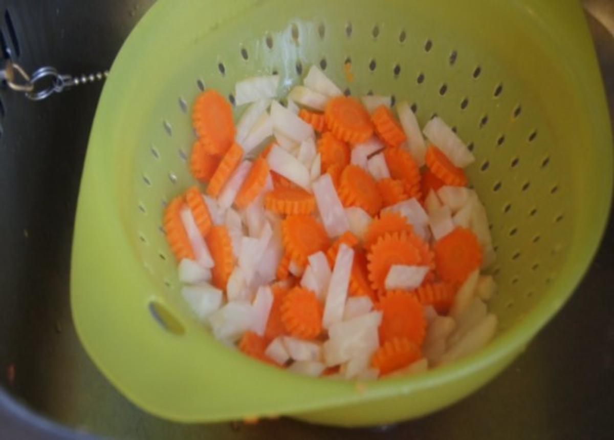 Blumenkohlröschen mit Rinderhack-Gemüsesauce - Rezept - Bild Nr. 12