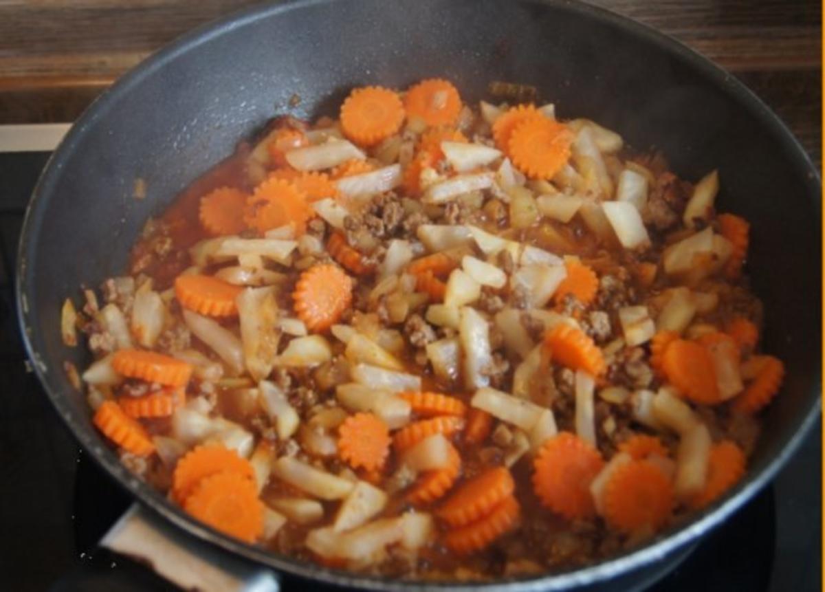 Blumenkohlröschen mit Rinderhack-Gemüsesauce - Rezept - Bild Nr. 14