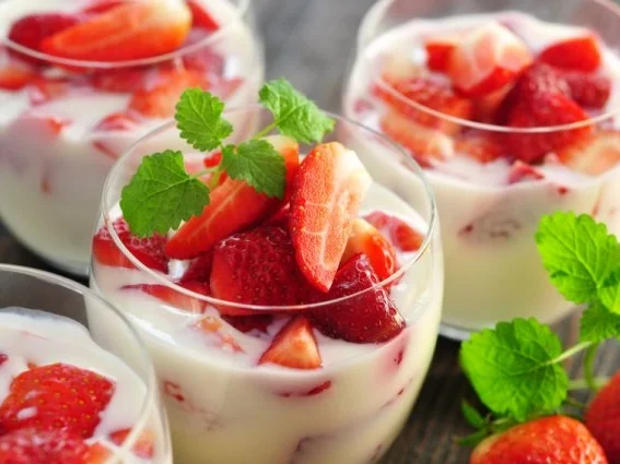 Rezept: Ostermenü vom Discounter mit Büffelmozzarella, Lammfilet und Quark-Joghurtmousse Ostermenü vom Discounter mit Büffelmozzarella, Lammfilet und Quark-Joghurtmousse - Rezept