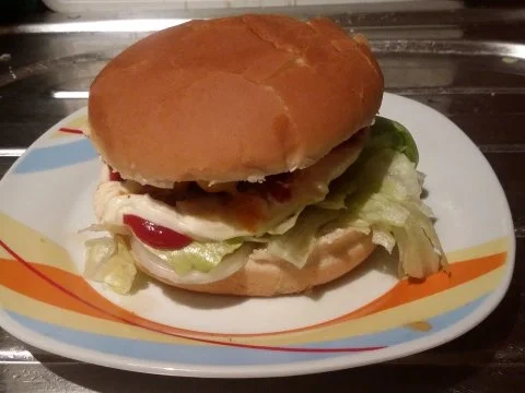 Rezept: Tinis Cheeseburger Bild Nr. 3 Tinis Cheeseburger - Rezept - Bild Nr. 3