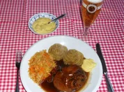 "Oma-Friede`s"- Geschmorte Schwein`s-Kniebeine (Rzpt. um 1885) - Rezept