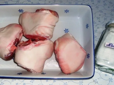 "Oma-Friede`s"- Geschmorte Schwein`s-Kniebeine (Rzpt. um 1885) - Rezept - Bild Nr. 3