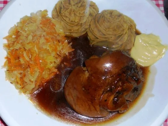 "Oma-Friede`s"- Geschmorte Schwein`s-Kniebeine (Rzpt. um 1885) - Rezept - Bild Nr. 45