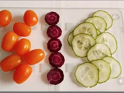 Junger Bärlauch Salat mit Fetakäse und Dressing dazu - Rezept - Bild Nr. 5