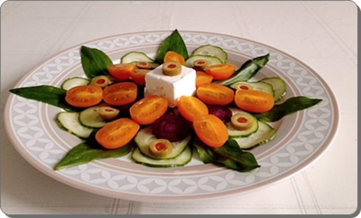Junger Bärlauch Salat mit Fetakäse und Dressing dazu - Rezept - Bild Nr. 16