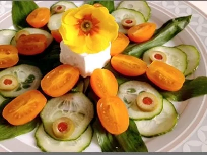 Junger Bärlauch Salat mit Fetakäse und Dressing dazu - Rezept - Bild Nr. 17