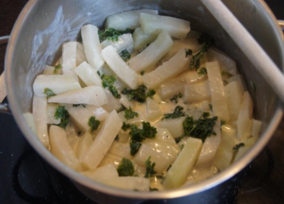 Wolfbarschfilet mit Kohlrabirahmgemüse und Currykartoffelstampf - Rezept - Bild Nr. 7