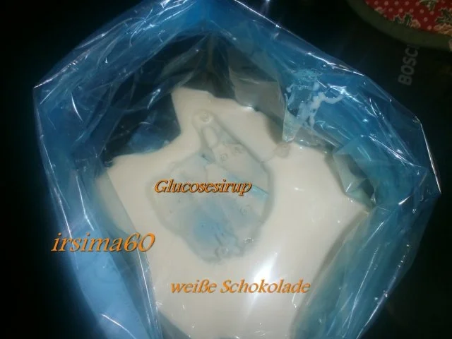 Rezept: Modelierschokolade Bild Nr. 3 Modelierschokolade - Rezept - Bild Nr. 3