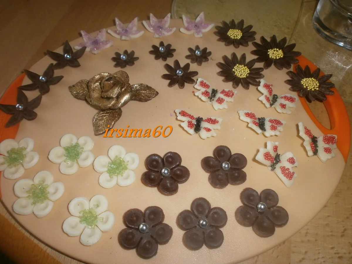 Rezept: Modelierschokolade Bild Nr. 9 Modelierschokolade - Rezept - Bild Nr. 9