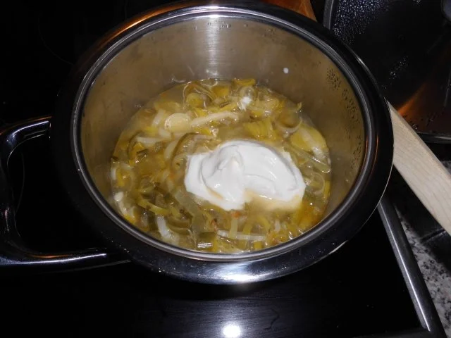 Lauch-Zitronen-Süppchen mit Salamispießen>> - Rezept - Bild Nr. 4