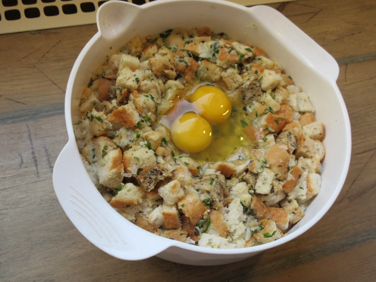 Semmelknödel mit Kürbiskernen - Rezept - Bild Nr. 2