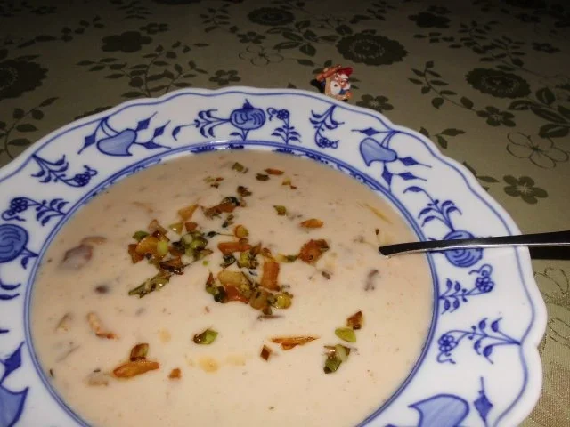 Rezept: Waldpilzsuppe mit Süßkartoffelcroutons>> Waldpilzsuppe mit Süßkartoffelcroutons>> - Rezept