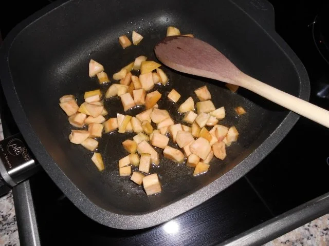 Rezept: Waldpilzsuppe mit Süßkartoffelcroutons>> Bild Nr. 3 Waldpilzsuppe mit Süßkartoffelcroutons>> - Rezept - Bild Nr. 3