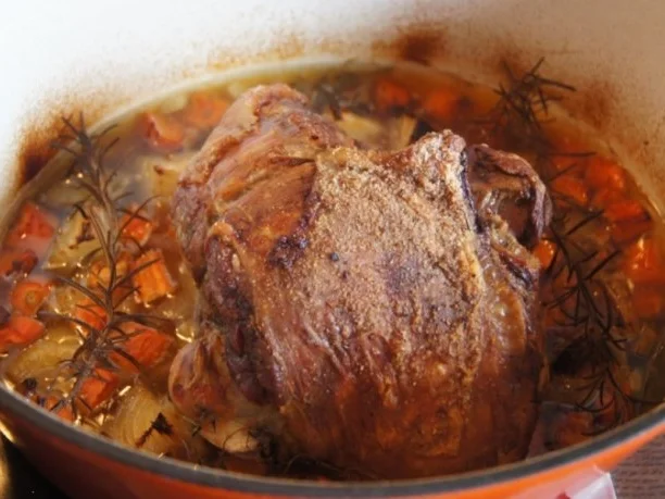 Rezept: Lammkeule mit Buschbohnen und Mandelbällchen Bild Nr. 5 Lammkeule mit Buschbohnen und Mandelbällchen - Rezept - Bild Nr. 5