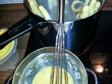 Kalbsrollbraten in Rahmsauce an Rosmarinkartoffeln, dazu Spargel & Sauce Bernaise - Rezept - Bild Nr. 5