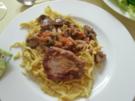 Schweinelendchen mit Karotten in Pilzrahmsauce - Rezept