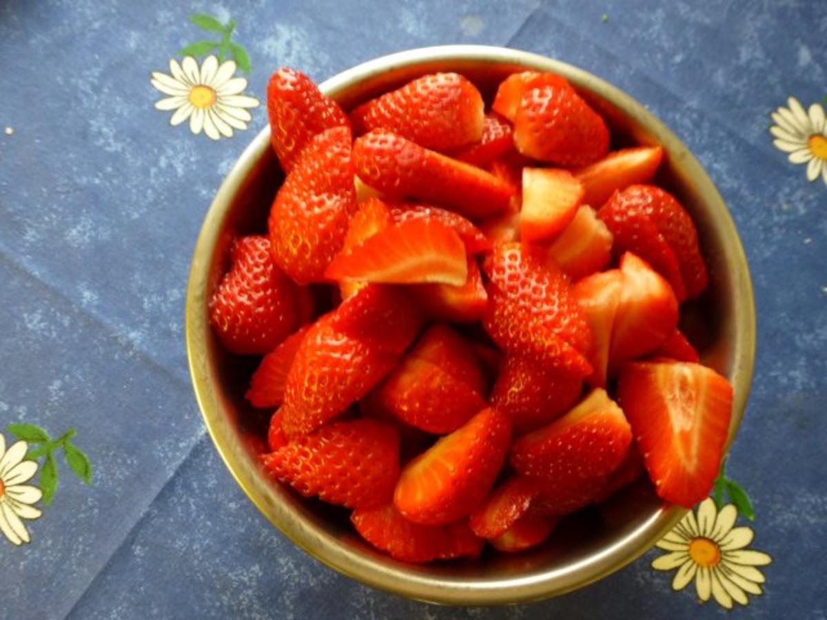 Pudding mit frischen Erdbeeren - Rezept - Bild Nr. 5
