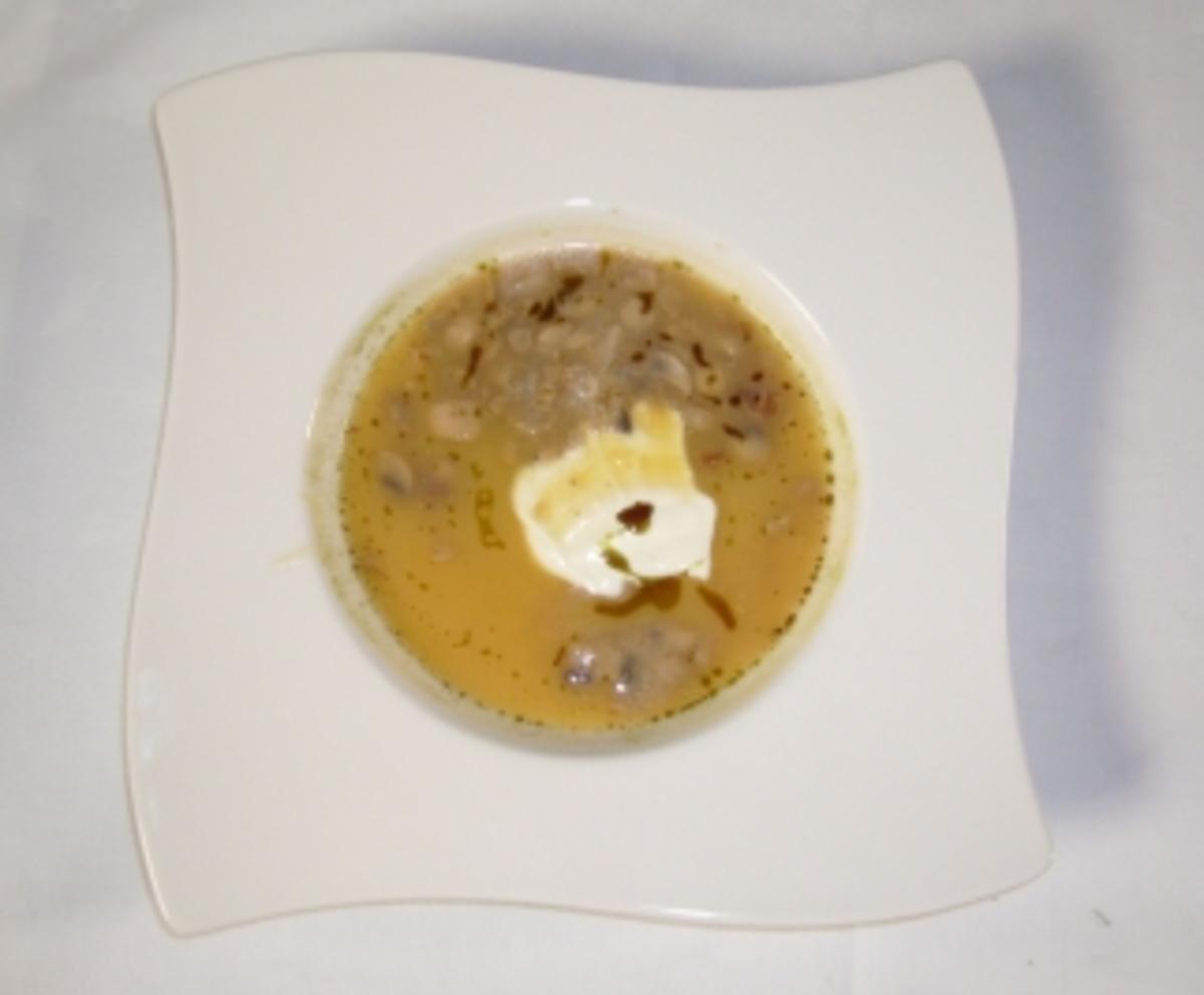 Cremesuppe aus Ingwer und Akazienhonig mit Quarkhäubchen - Rezept