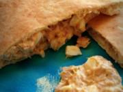 Pita-Brote mit Thunfisch-Füllung; schneller gesunder mediterraner Snack mit leckerer Creme - Rezept