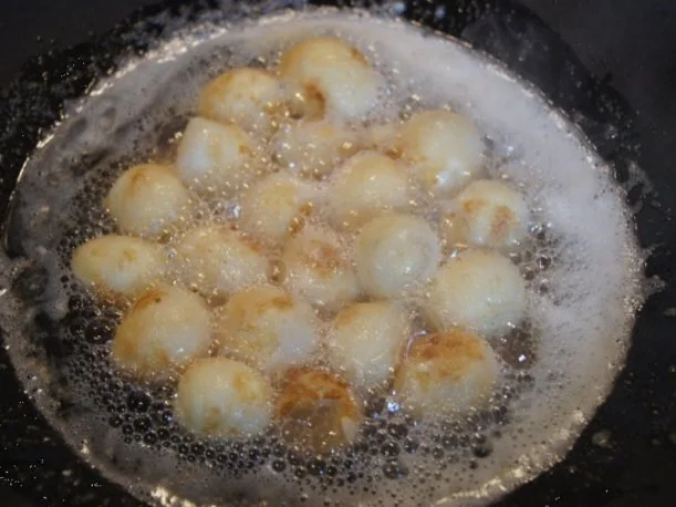 Rezept: Nudelwok mit Schweinenacken und Wachteleiern Bild Nr. 8 Nudelwok mit Schweinenacken und Wachteleiern - Rezept - Bild Nr. 8