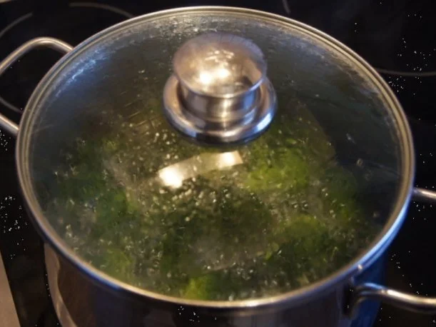 Rezept: Puten Ministeaks mit Brokkoli Bild Nr. 5 Puten Ministeaks mit Brokkoli - Rezept - Bild Nr. 5