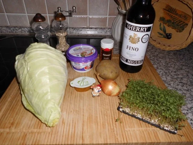 Schaumsüppchen mit Spitzkohl>> - Rezept - Bild Nr. 2